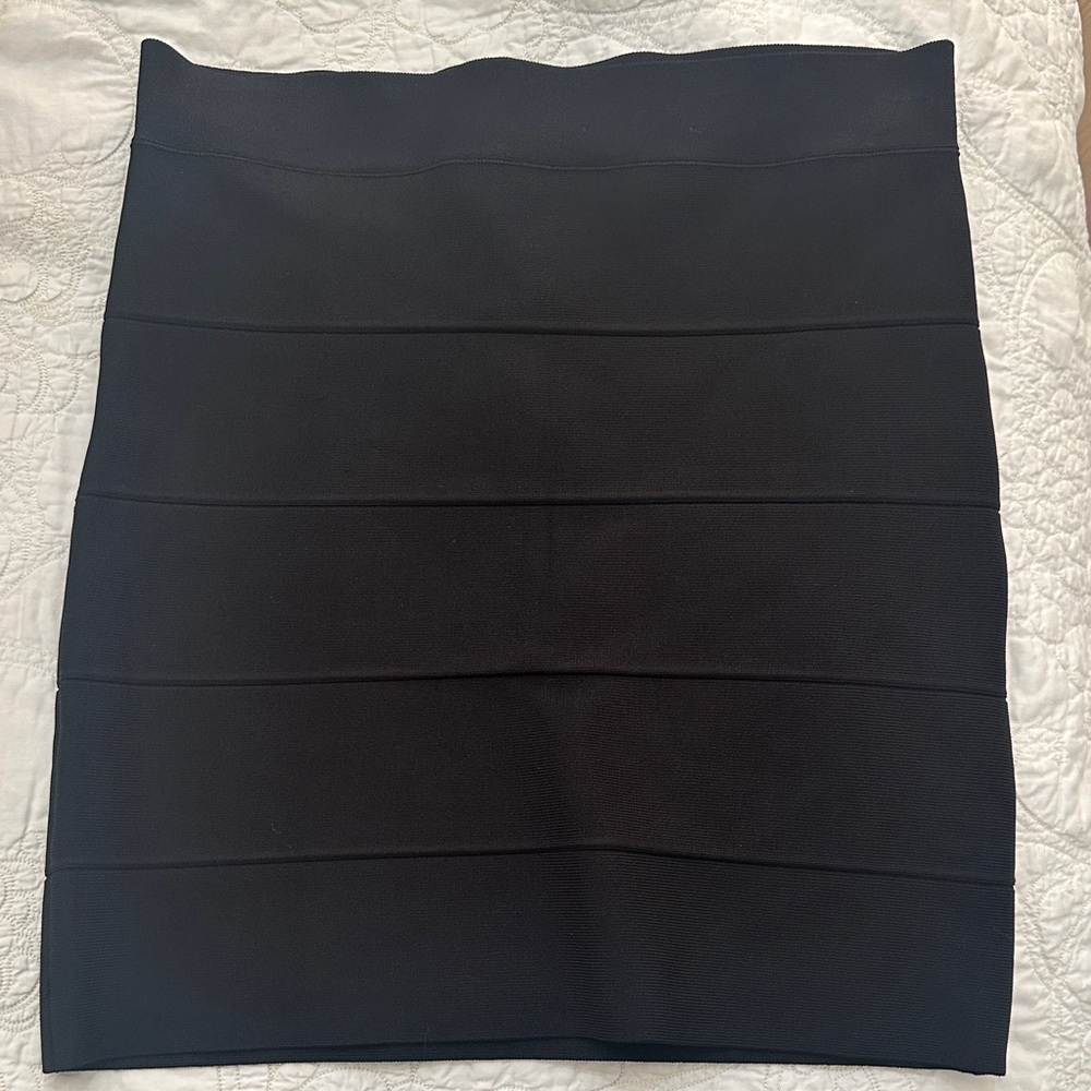 BCBGMaxAzria Classic Black Pencil Skirt - New